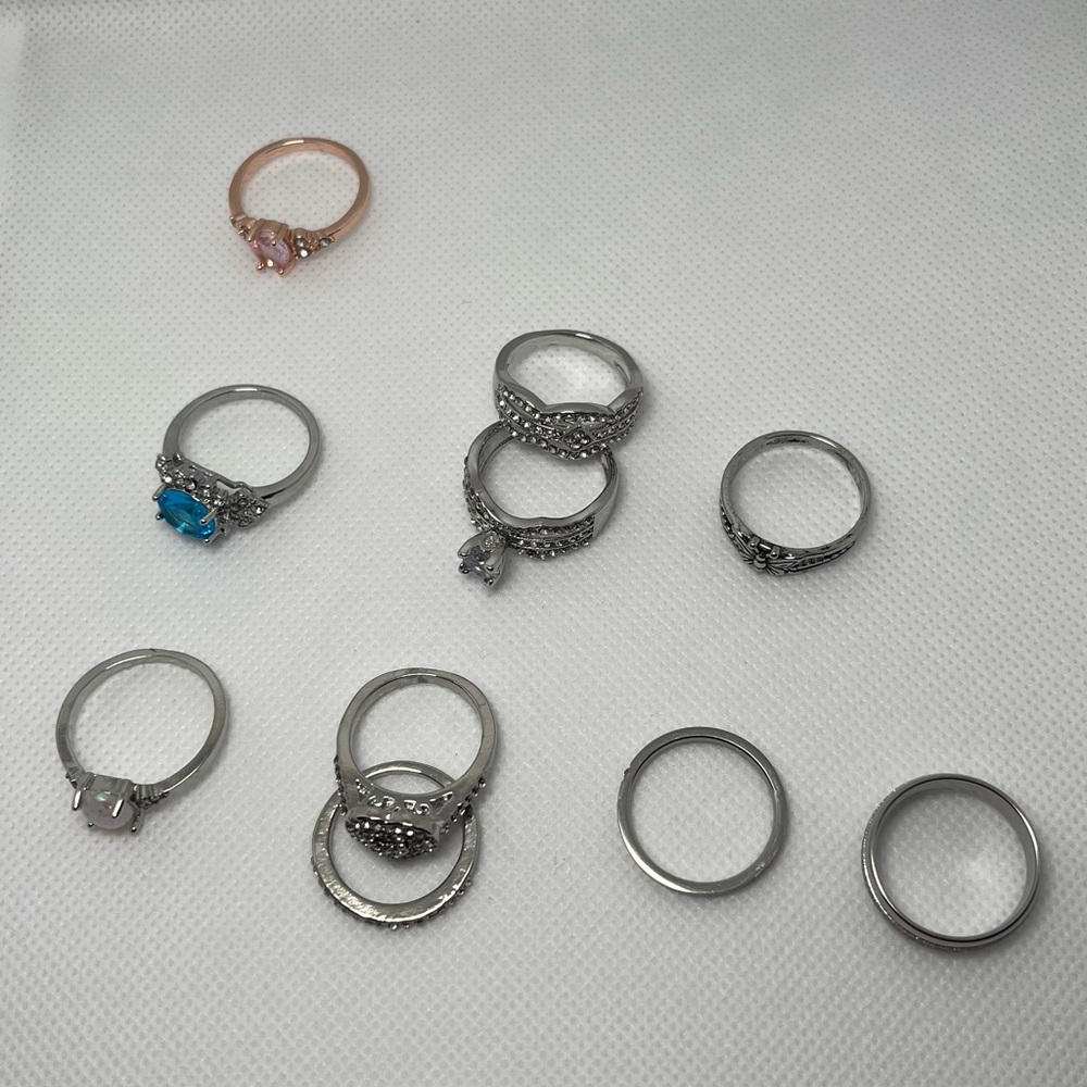 Lots of Fancy/Fashion Rings size 9